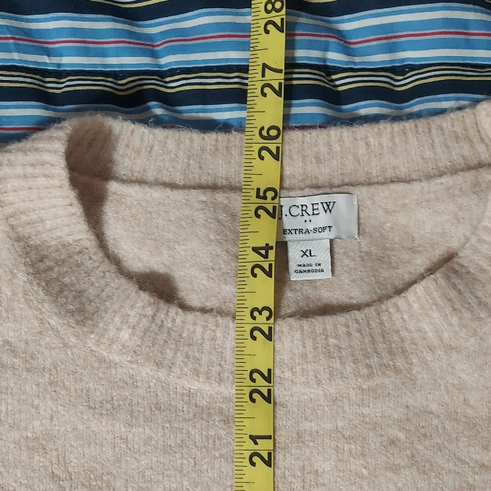 J. Crew Soft Beige Crew Neck Sweater Size XL